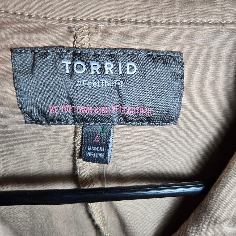 NWT Torrid Lightweight Twill Army Trucker Jacket in Stucco Women's Size 4x - Picture 6 of 8